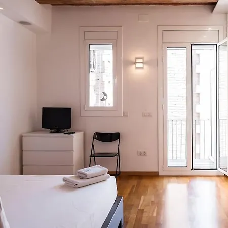 Moderno Y Auténtico En El Corazón De Poble Sec Barcellona