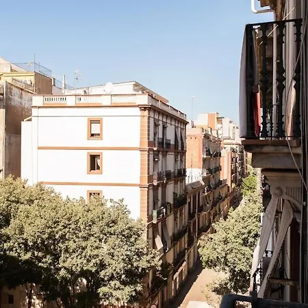 Moderno Y Autentico En El Corazon De Poble Sec