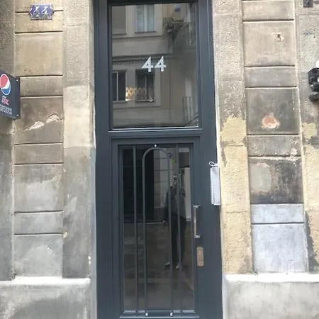 Moderno Y Autentico En El Corazon De Poble Sec Apartment